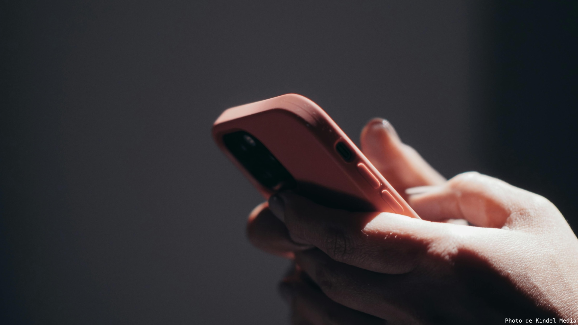 Illustration présentant un smartphone